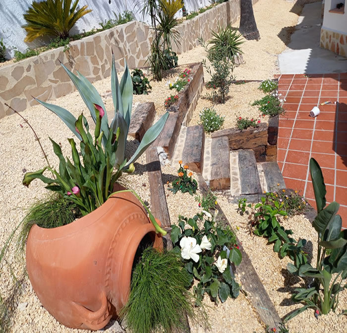 mantenimiento jardines Moraira Alicante Wakim